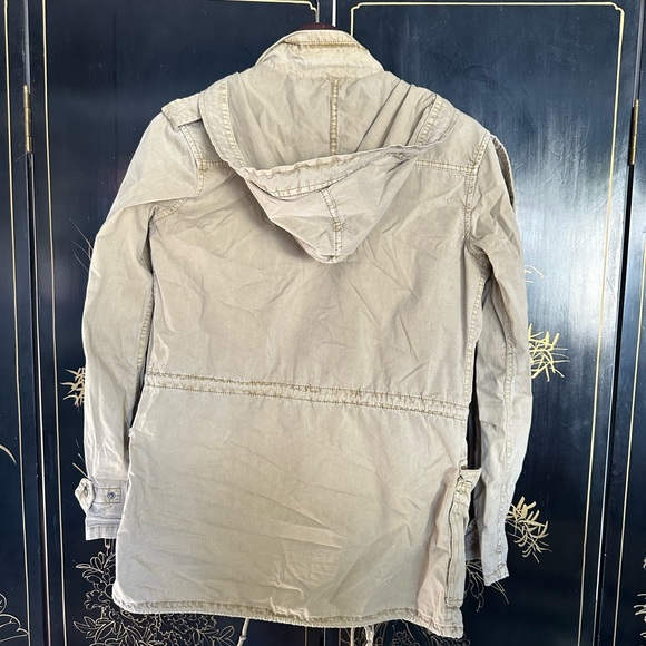 Green coat - Picture 2 of 2